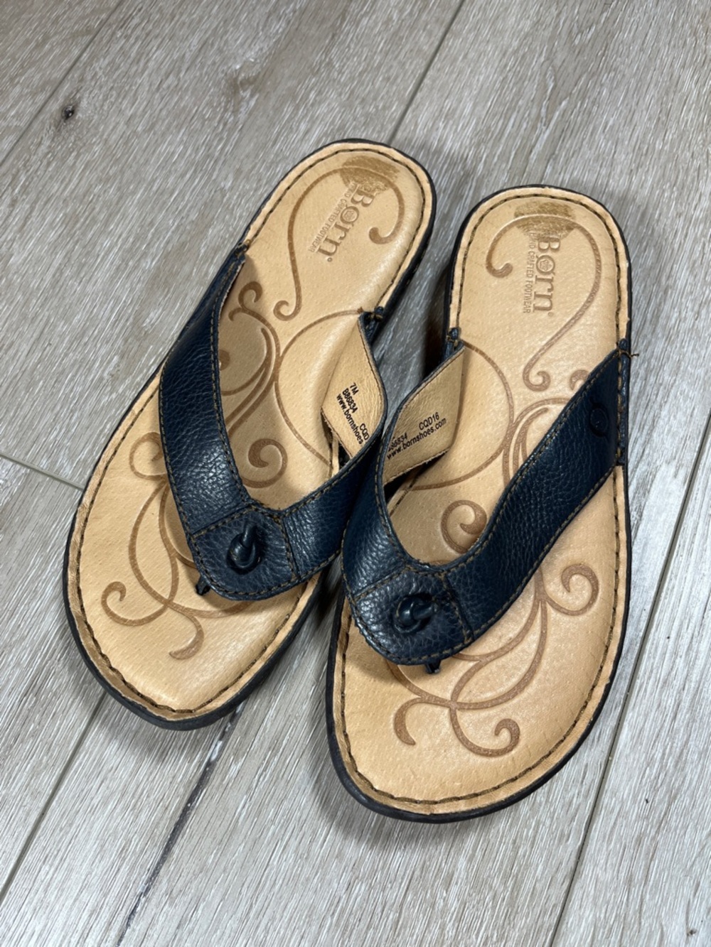 Born Blue Leather Toe-Post Sandals with Tan Footbed size 7 - Picture 3 of 6